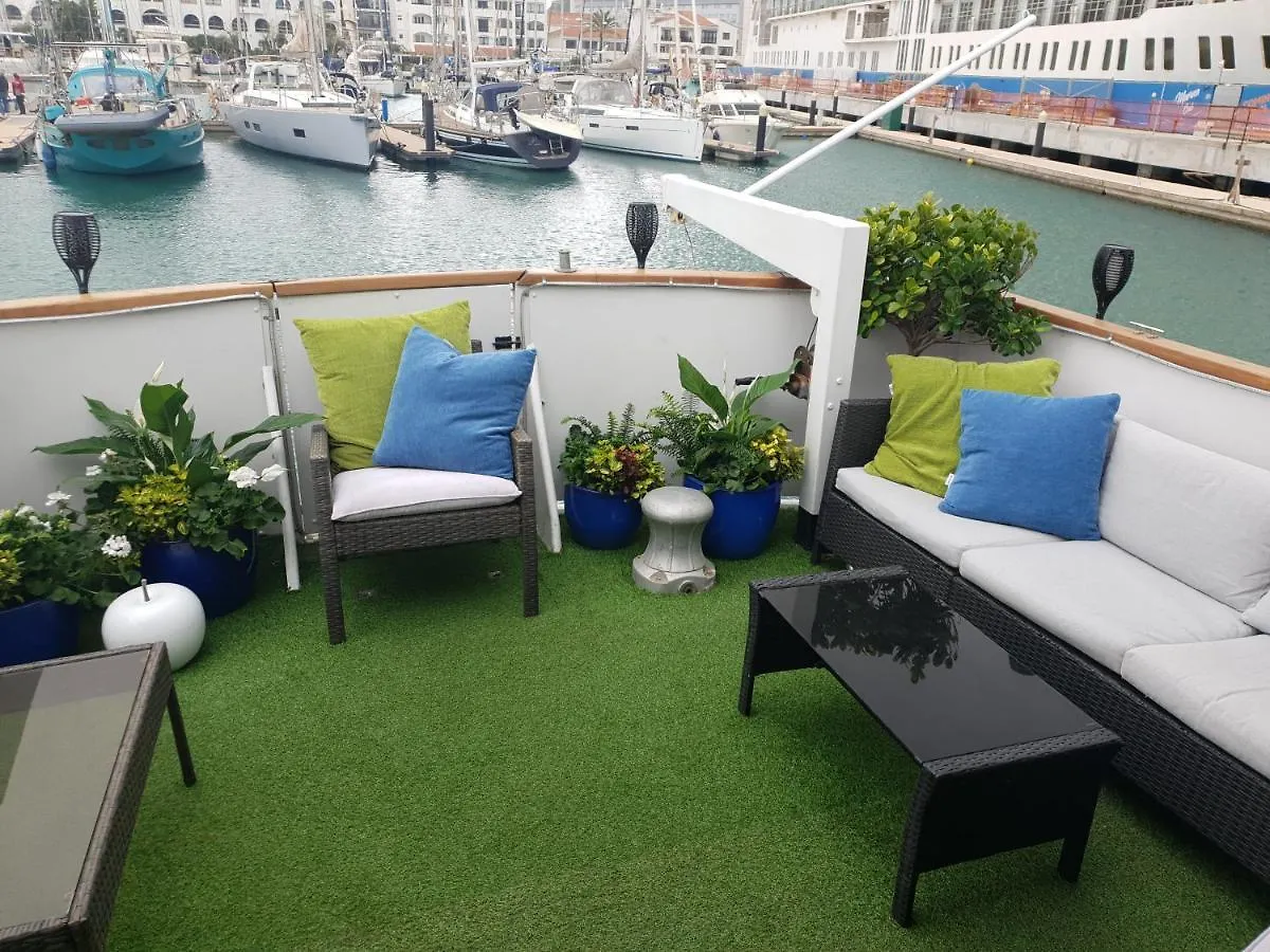 Jasmine Coral Jay Boutique Boatel Ocean Village Gibraltar 0*,