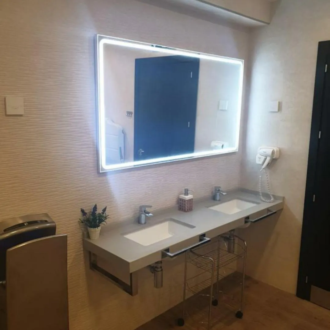 Jasmine Coral Jay Boutique Boatel Ocean Village Gibraltar 0*,